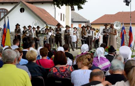Občinska proslava ob dnevu državnosti in 10. obletnici Folklorne skupine Vodice 